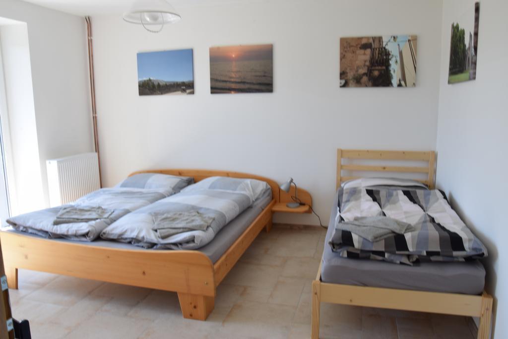 Appartement Penzion Na Samotach à Jindřichův Hradec Extérieur photo