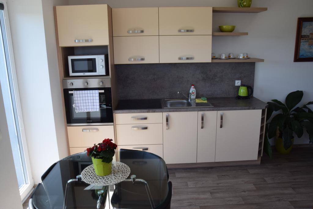 Appartement Penzion Na Samotach à Jindřichův Hradec Extérieur photo