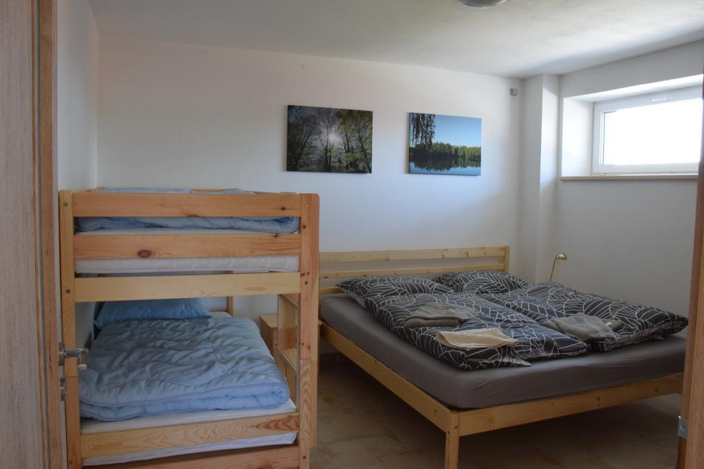 Appartement Penzion Na Samotach à Jindřichův Hradec Extérieur photo