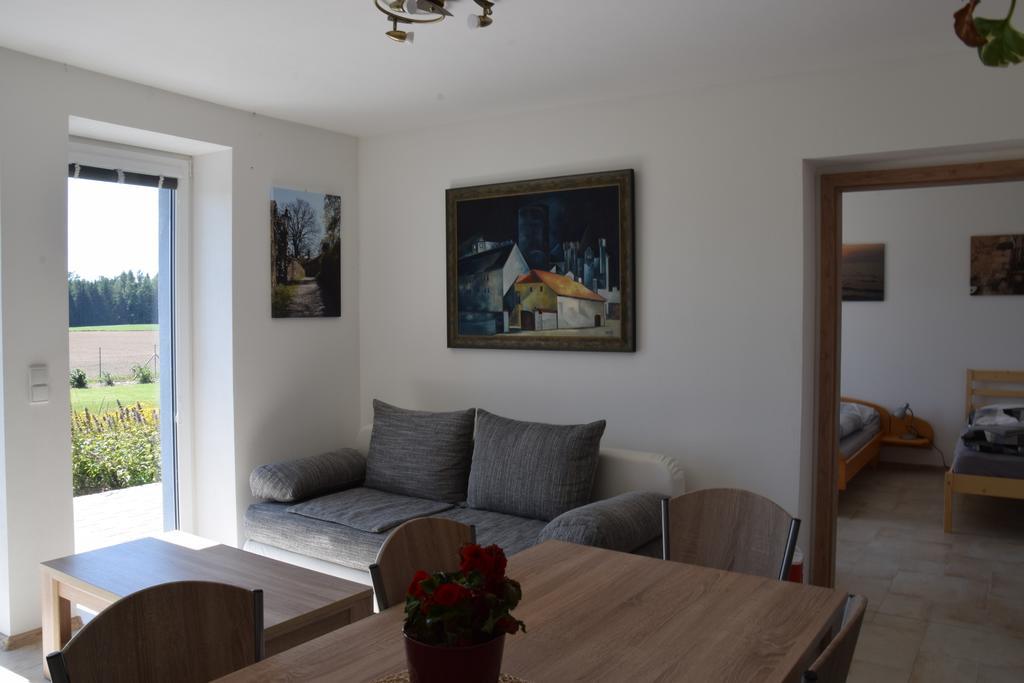 Appartement Penzion Na Samotach à Jindřichův Hradec Extérieur photo